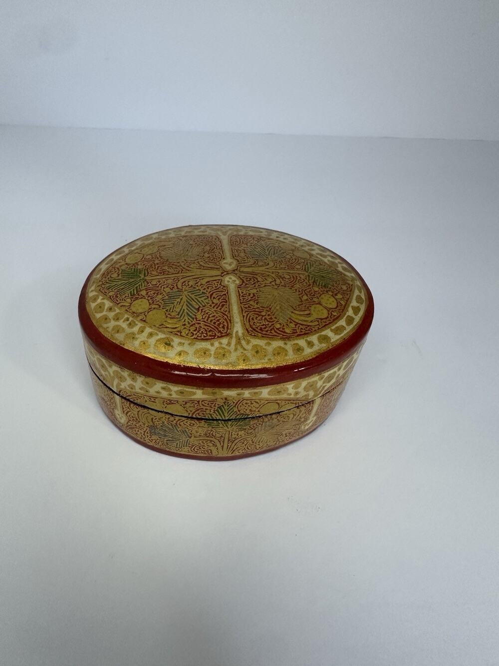 Vintage Kashmir India Papier Mache Trinket Box Hand Painted 22K Gold Leaf 4.5”